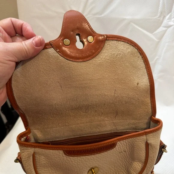 Dooney and Bourke AWL Cream Brown Leather Bag vintage the Calvary trooper 1980’s - Picture 15 of 15